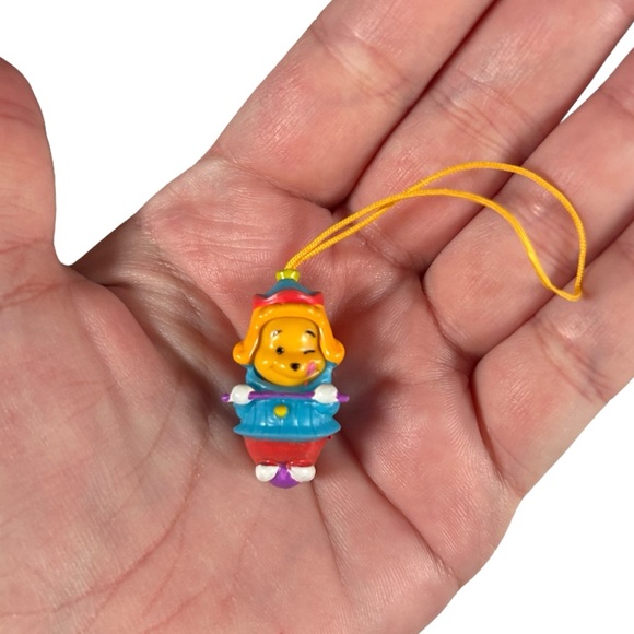 Winnie The Pooh Peek-a-Poo Circus Fun Tightrope Walking Pooh Charm Capsule Toy - Picture 7 of 7